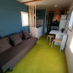 캠프장 Insolite Au Coeur De L'auvergne Rochefort-Montagne
